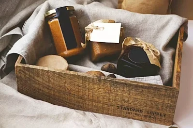 Curating a Custom Wellness & Warmth Gift Basket for Cold Winter Months