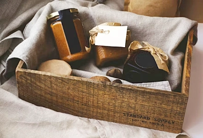 Curating a Custom Wellness & Warmth Gift Basket for Cold Winter Months