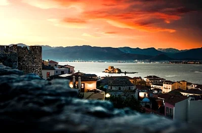 The Ultimate Luxury Guide to Exploring the Greek Isles