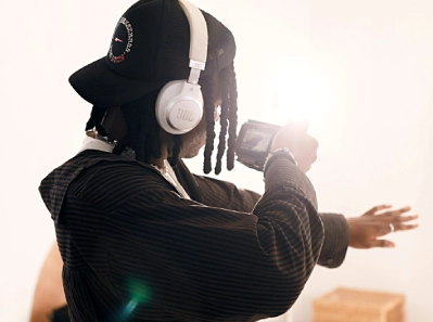 How to Improve Comfort on JBL Headphones (Simple Fixes That Work)