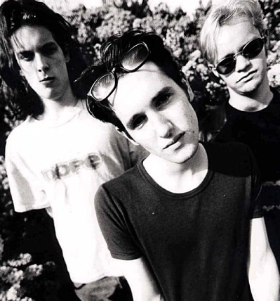 Ash reissue of seminal album ‘1977’ & announce anniversary tour
