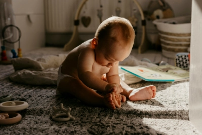 Why Everyday Moments Are Your Baby’s First Creative Experiences
